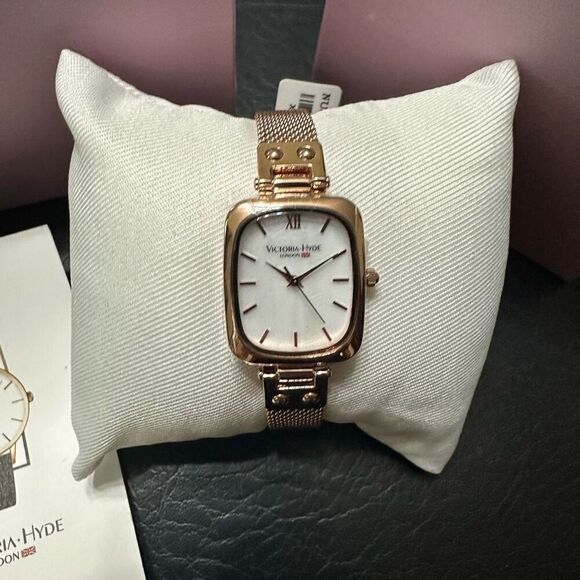 Victoria Hyde London luxe dainty gold rectangular wrist watch - Picture 2 of 3